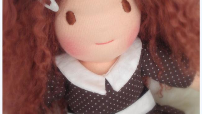Poupée waldorf, poupée chiffon, poupée tissu, Le Monde Joli de Rose et Marie