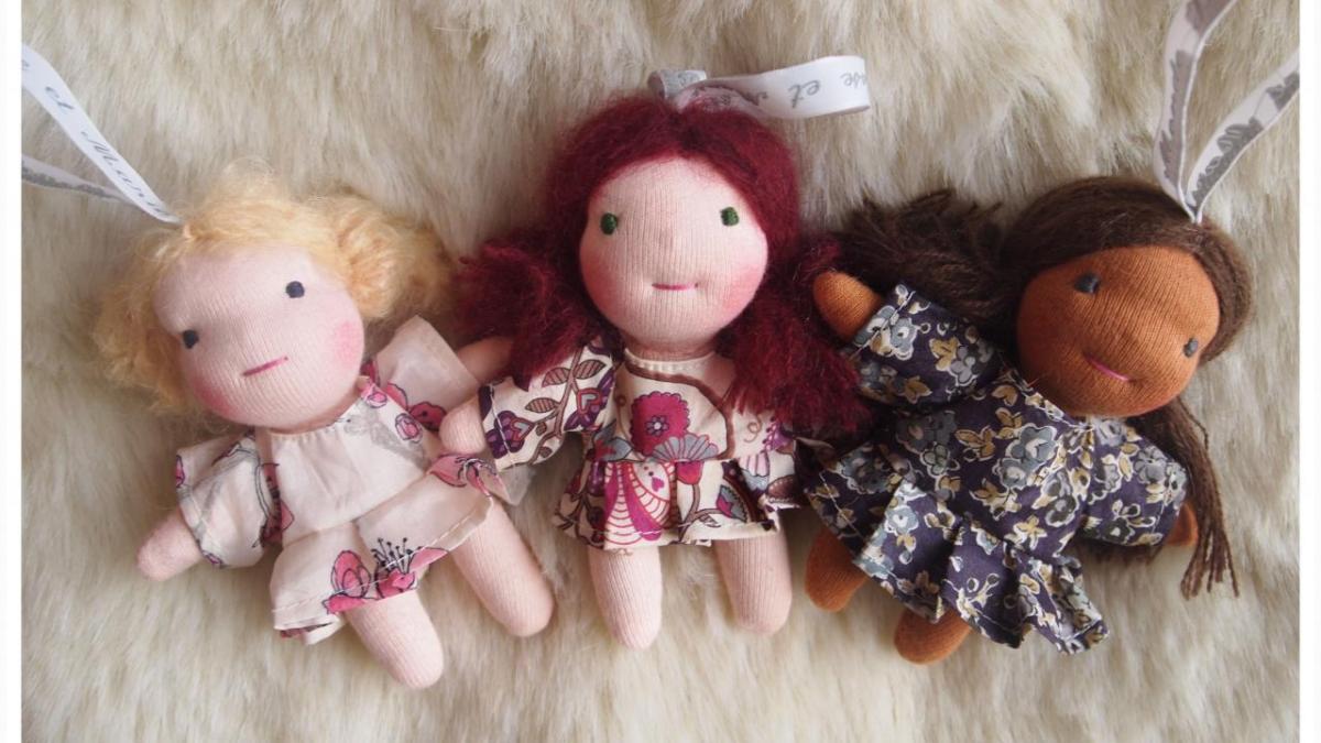 Poupée waldorf, poupée chiffon, poupée tissu, Le Monde Joli de Rose et Marie