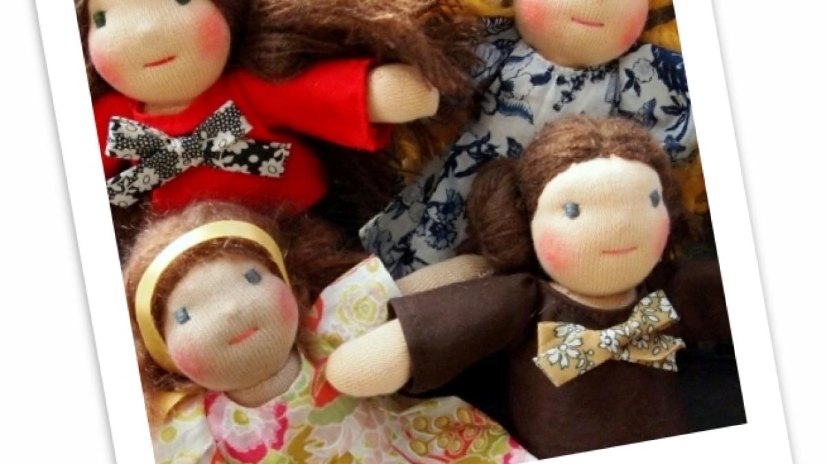 Poupée waldorf, poupée chiffon, poupée tissu, Le Monde Joli de Rose et Marie