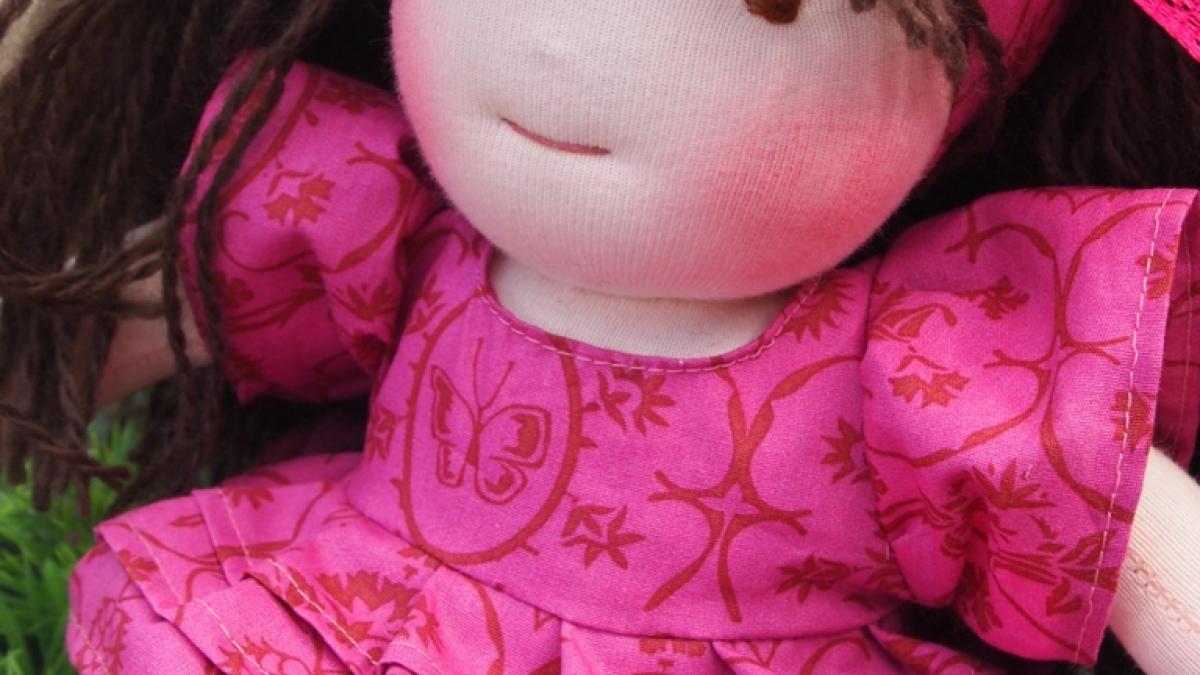 Poupée waldorf, poupée chiffon, poupée tissu, Le Monde Joli de Rose et Marie